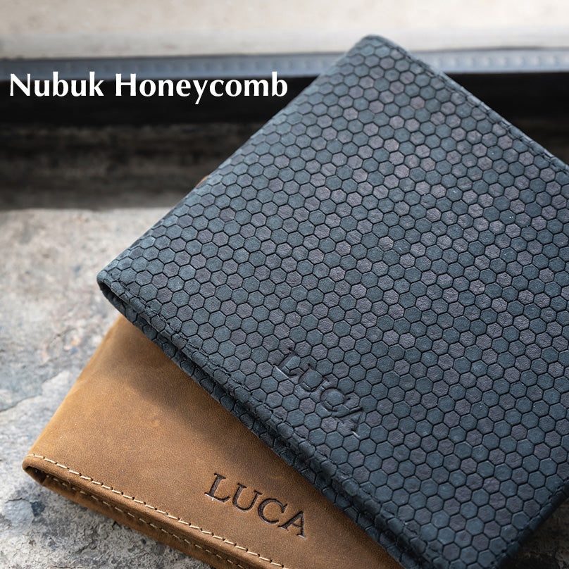 Etui Vergleich von Nubuk Antique-Brown mit Nubuk Honeycomb